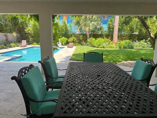 Exterior, Pool