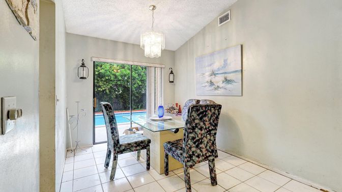 Chandelier, Dining room, Interior