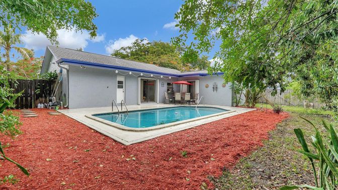 Backyard, Exterior, Pool