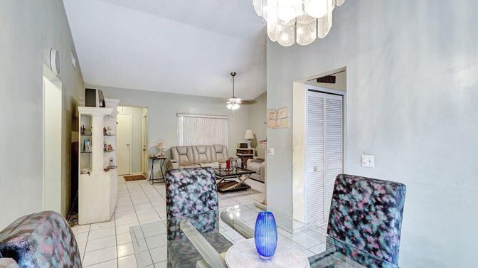 Chandelier, Dining room, Interior, Living room