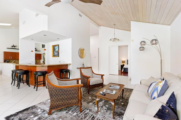 Interior, Living room, Pendant Lights