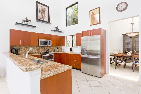 Dining room, Interior, Kitchen, Stainless Steel Appliances