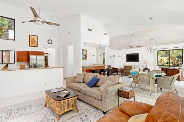 Chandelier, Dining room, Interior, Kitchen, Living room, Pendant Lights, Recessed Lighting