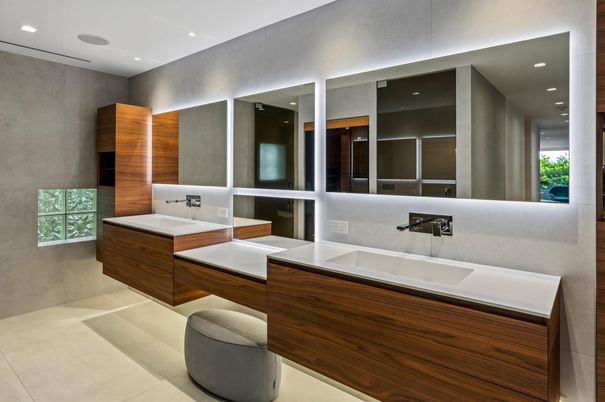 Bathroom, Dual Sink Vanities, Interior, Recessed Lighting