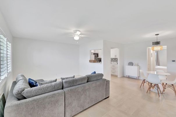 Dining room, Interior, Living room, Pendant Lights
