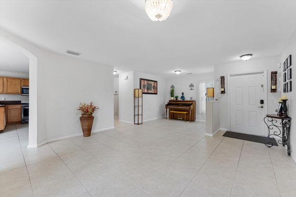 Chandelier, Interior, Kitchen