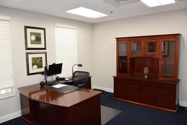 Home Office, Interior