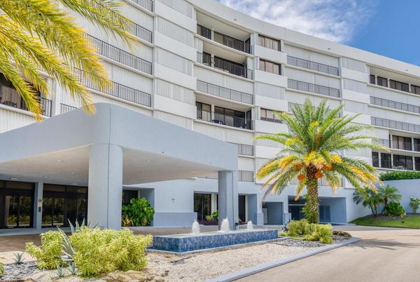 Exterior, Facade, Condo Building