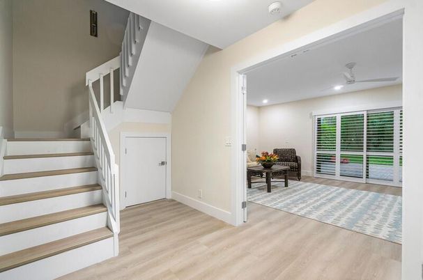 Interior, Recessed Lighting, Wood Texture Flooring