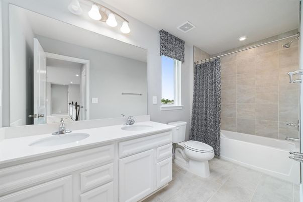 Bathroom, Dual Sink Vanities, Interior, Recessed Lighting
