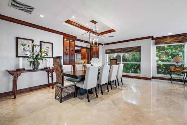 Dining room, Interior, Pendant Lights, Recessed Lighting