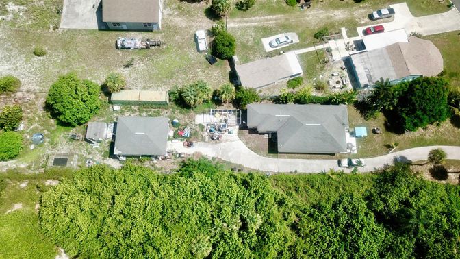 Exterior, Drone