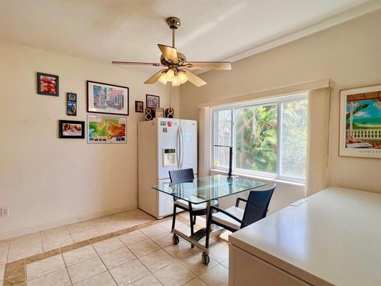 Dining room, Interior