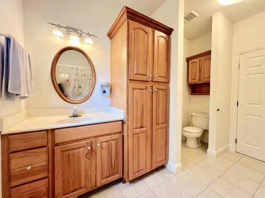 Bathroom, Dual Sink Vanities, Interior
