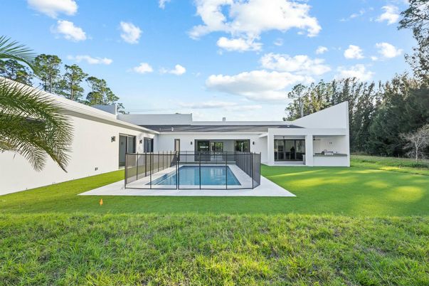Backyard, Exterior, Pool