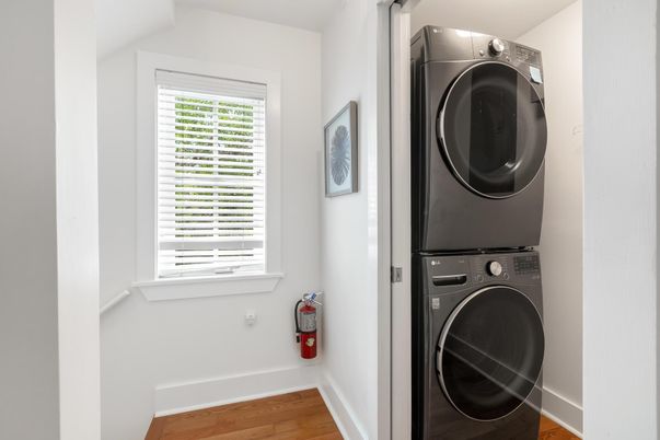Interior, Utility Closets, Washer, Wood Texture Flooring