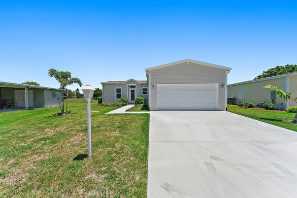 Backyard, Detached Garage, Exterior