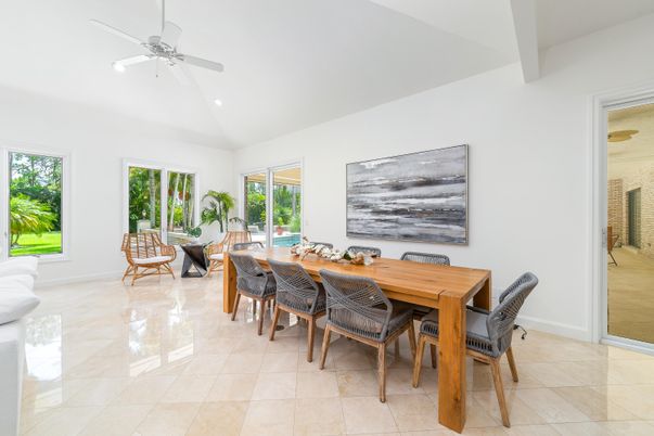 Dining room, Interior, Recessed Lighting