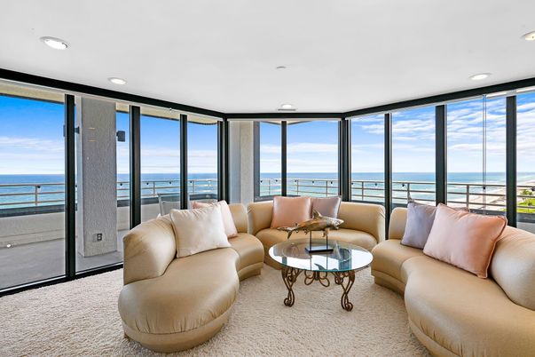 Interior, Living room, Recessed Lighting, Water