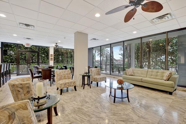 Dining room, Interior, Living room, Marble, Recessed Lighting