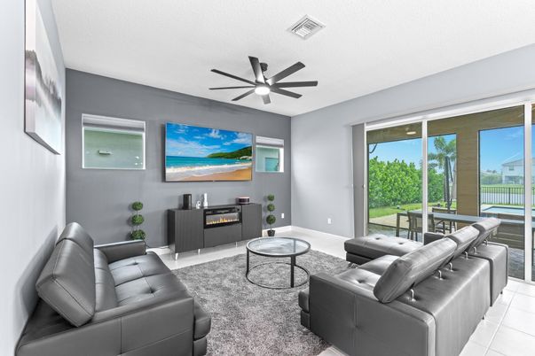 Fireplace, Interior, Living room