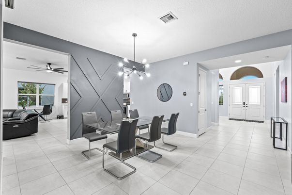 Dining room, Interior, Pendant Lights, Recessed Lighting