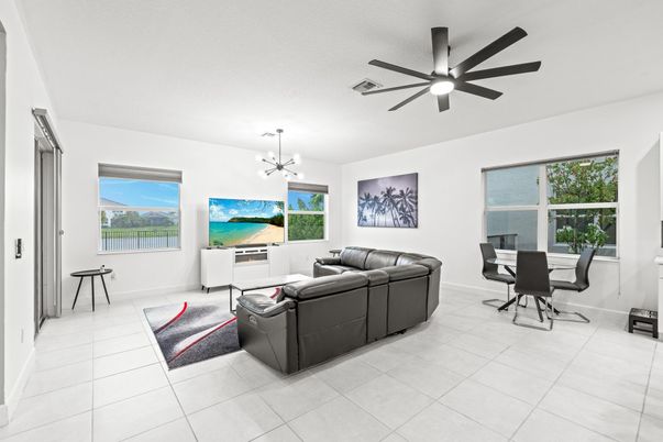 Dining room, Interior, Living room, Pendant Lights