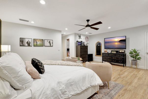Bedroom, Interior, Recessed Lighting, Wood Texture Flooring