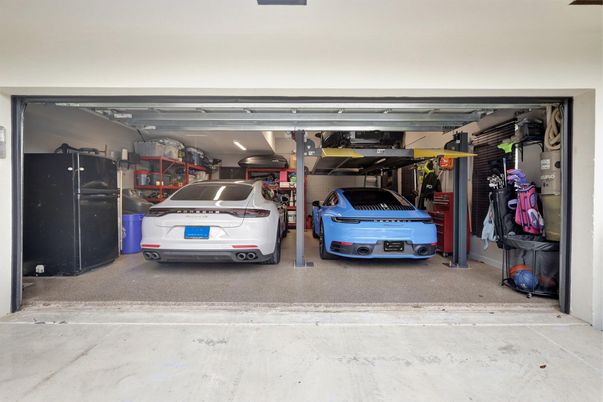 Garage, Interior