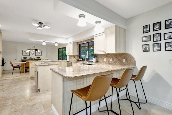 Dining room, Interior, Kitchen, Pendant Lights, Recessed Lighting