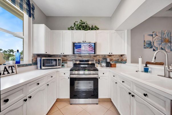 Interior, Kitchen, Stainless Steel Appliances