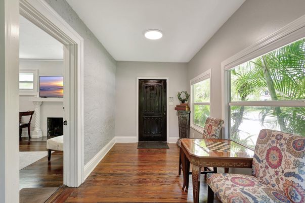 Dining room, Fireplace, Interior, Recessed Lighting, Wood Texture Flooring