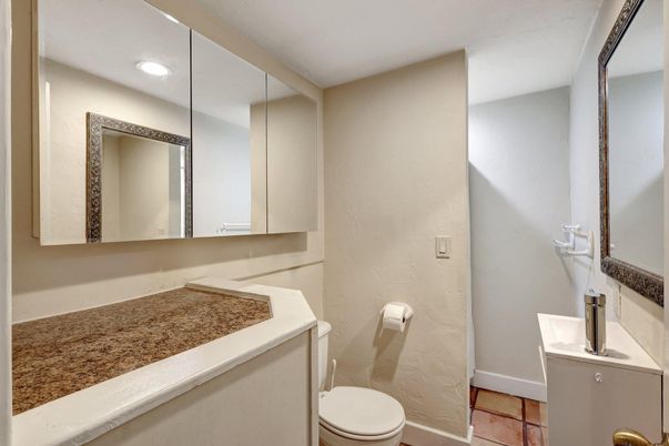Bathroom, Interior, Recessed Lighting
