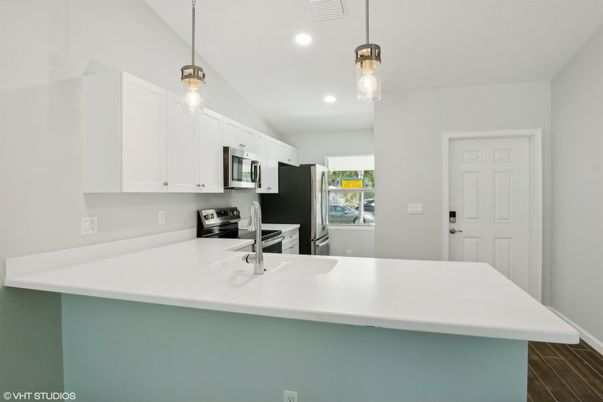 Interior, Kitchen, Pendant Lights, Recessed Lighting