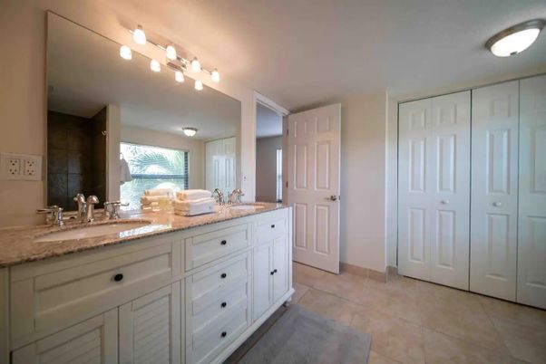 Bathroom, Dual Sink Vanities, Interior