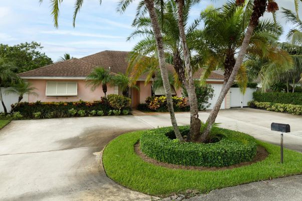 Attached, Backyard, Exterior, Facade, Ranch