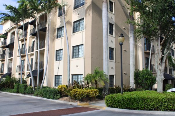 Exterior, Facade, Condo Building
