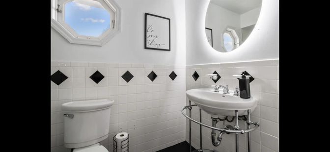 Bathroom, Interior