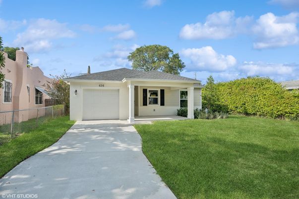 Attached, Backyard, Exterior, Facade, Ranch