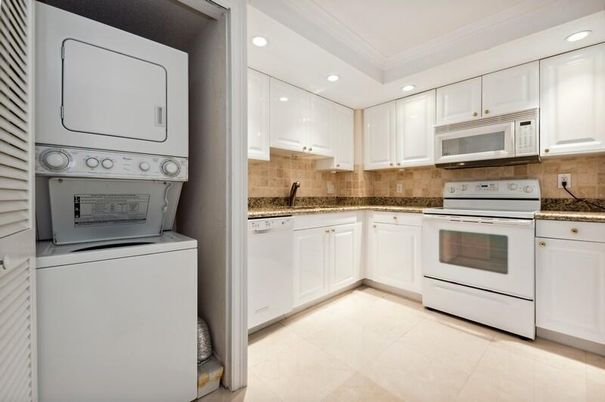Interior, Kitchen, Recessed Lighting, Utility Closets, Washer