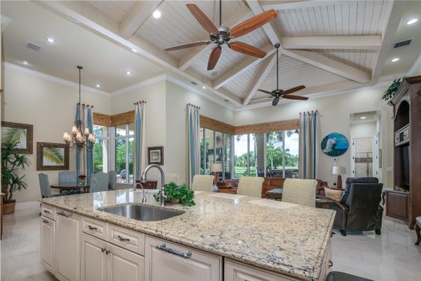 Chandelier, Dining room, Interior, Kitchen, Living room, Recessed Lighting