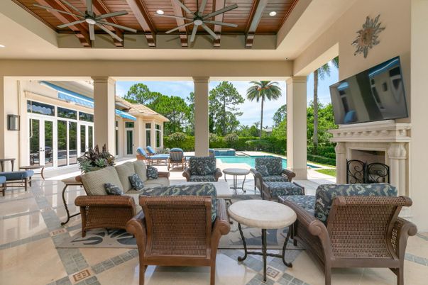 Exterior, Fireplace, Pool