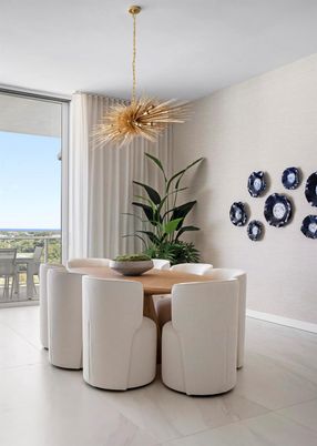 Dining room, Interior