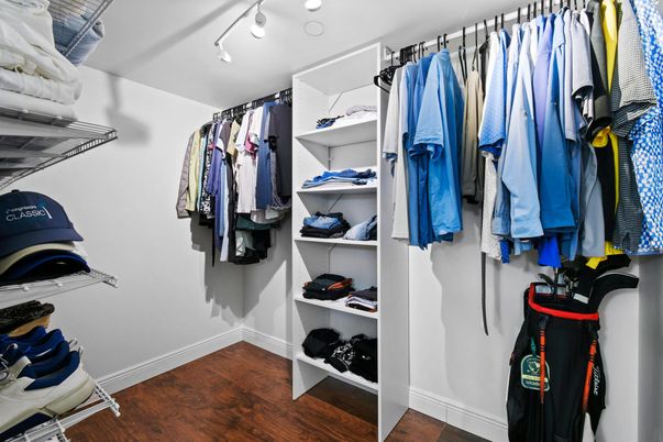 Interior, Walk-in Closets, Wood Texture Flooring