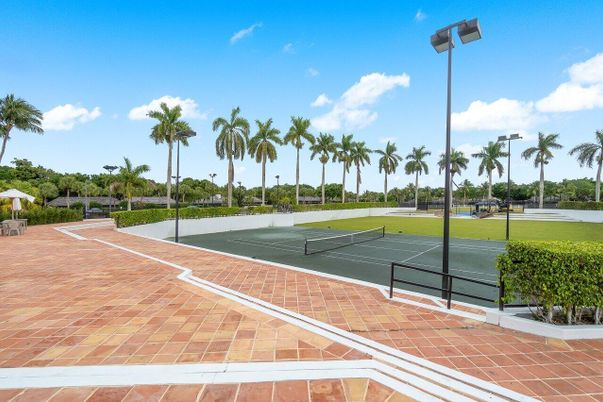 Exterior, Tennis Courts