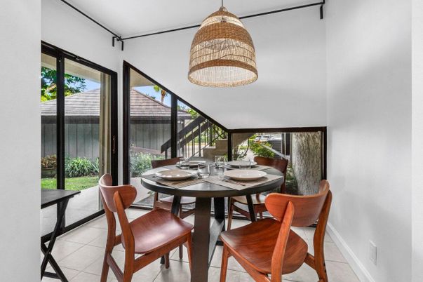 Dining room, Interior
