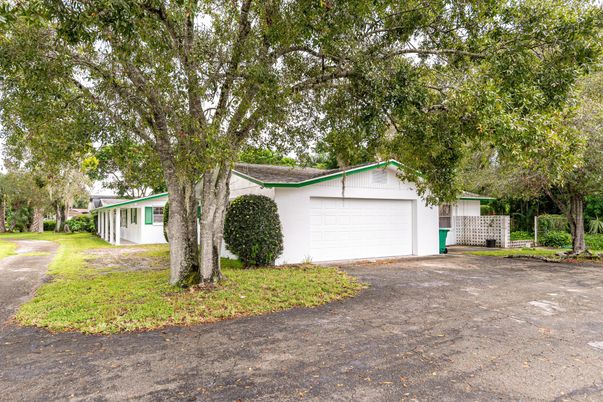 Backyard, Detached Garage, Exterior