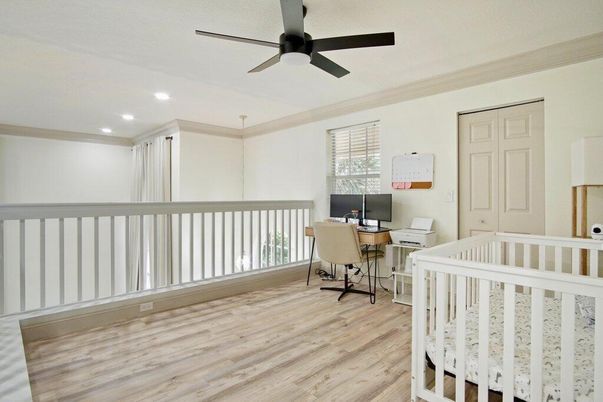 Home Office, Interior, Recessed Lighting, Wood Texture Flooring