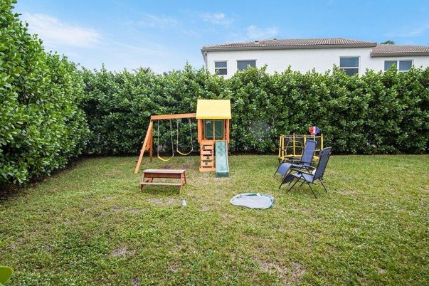 Backyard, Exterior, Playground