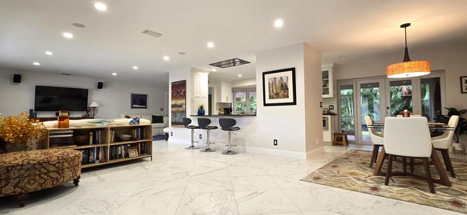 Dining room, Interior, Living room, Marble, Pendant Lights, Recessed Lighting